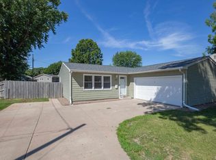 1917 48th Street Pl, Moline, IL 61265