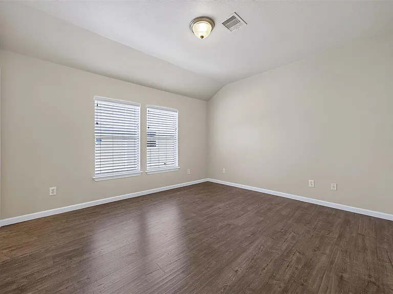 1317 Paige St — Photo 22