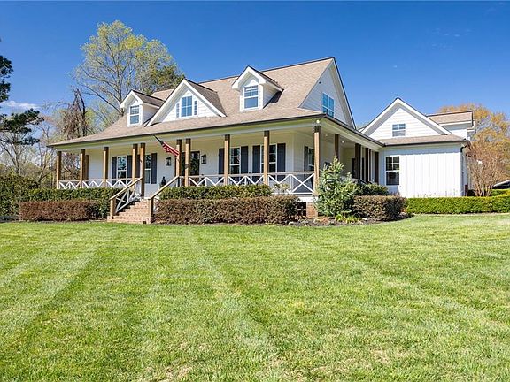 5th image of 7093 Vaughn Rd