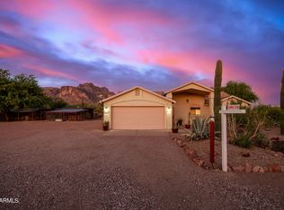 735 N Arroya Rd, Apache Junction, AZ 85119