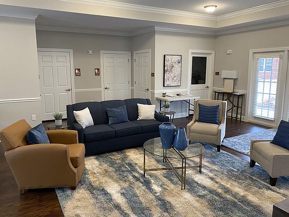 2nd image of 721 Day Lily Cir #B794d907f