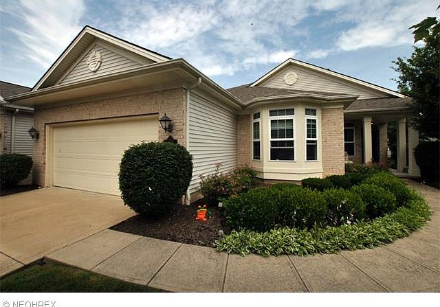 1st image of 21414 Woodview Cir