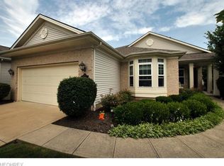 21414 Woodview Cir, Strongsville, OH 44136