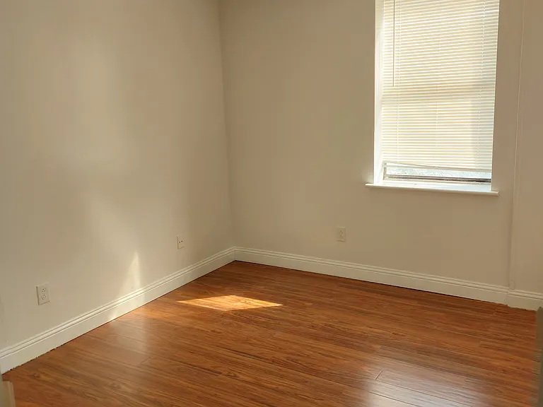 1512 Oak Grove Ave #2 — Photo 2