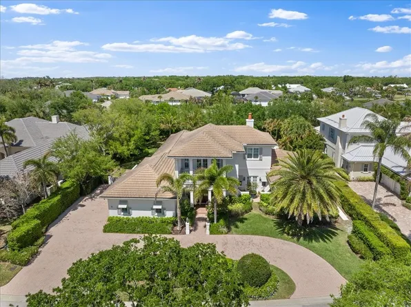 520 Palm Island Ln, Indian River Shores, FL 32963