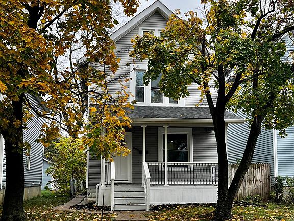 2nd image of 886 Oakwood Ave