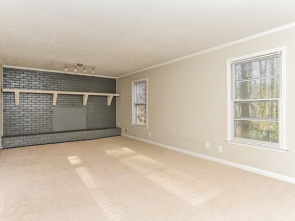 4th image of 3656 Chestnut Lake Ct