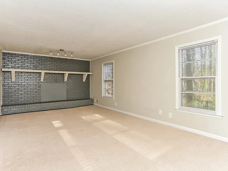 3656 Chestnut Lake Ct — Photo 4