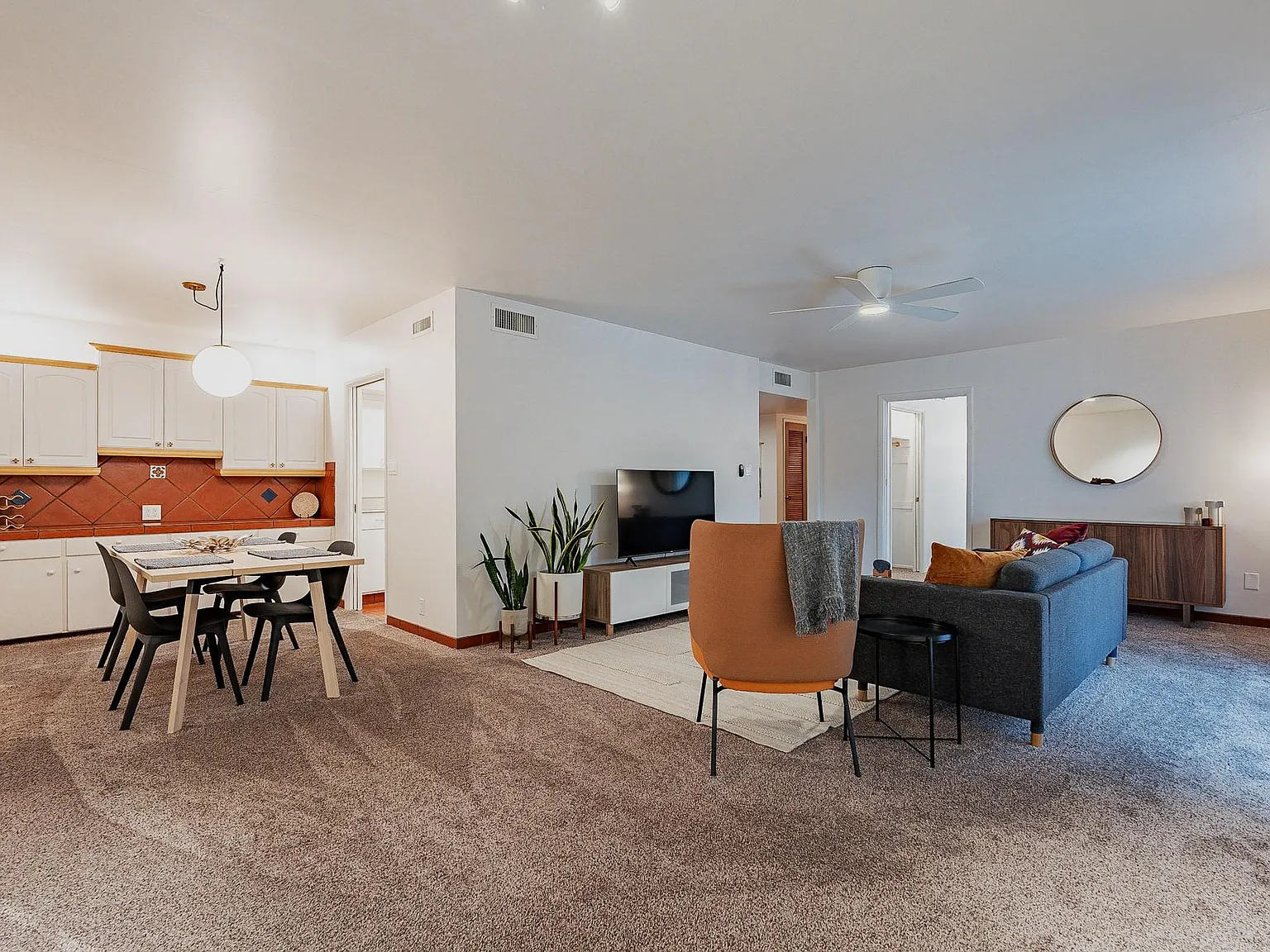 3 bed, 1481 sqft, $1,975 — Photo 1