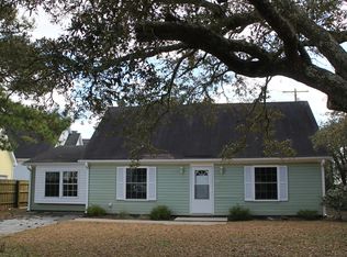 104 Laurel Ln, Beaufort, NC 28516