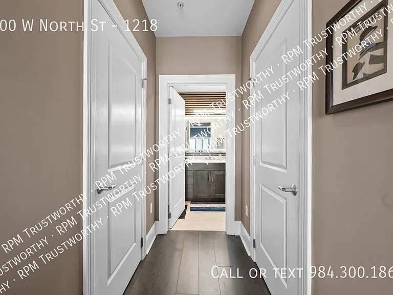 400 W North St #1218 — Photo 23
