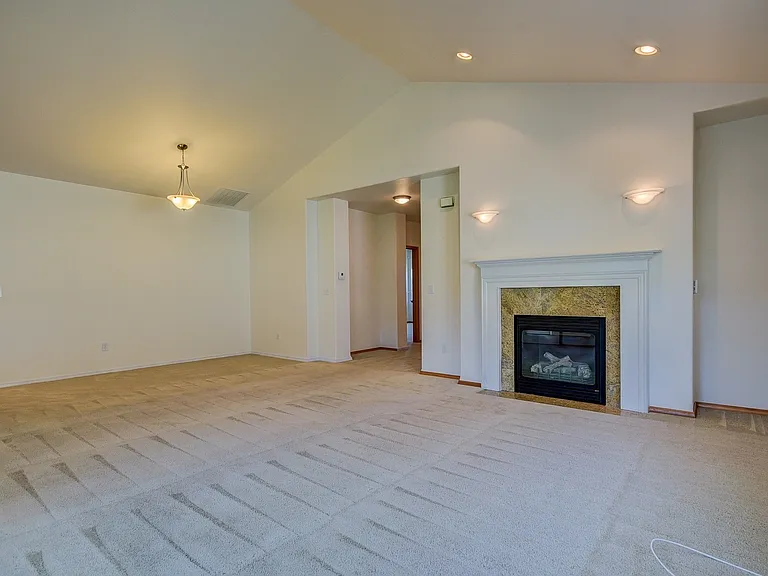 1232 SW Xavier Dr — Photo 4