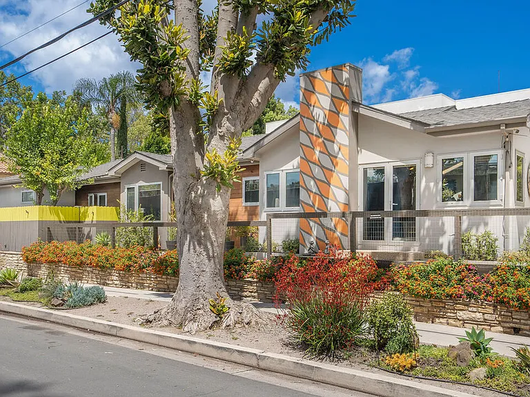 4203 Babcock Ave — Photo 40
