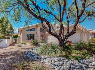 8615 New Hampton Rd NE, Albuquerque, NM 87111