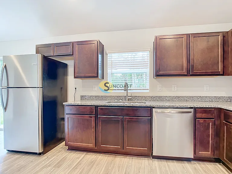 11501 N Landover Ter — Photo 7