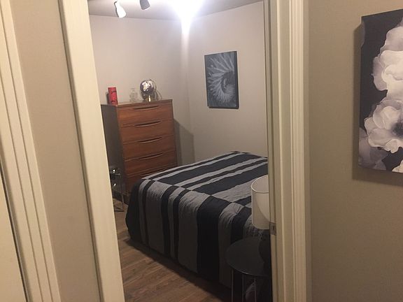 3rd image of 4409 Roanoke Pkwy APT 2E