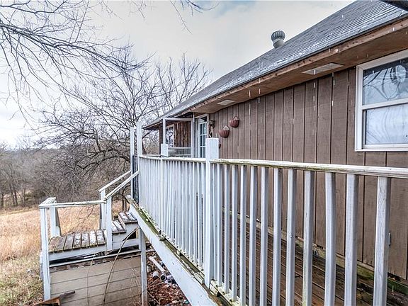 4th image of 347820 E Broadway St