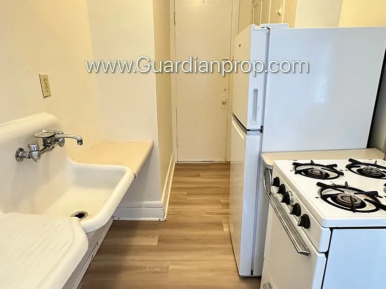 2876 Humboldt Ave S #205 — Photo 16