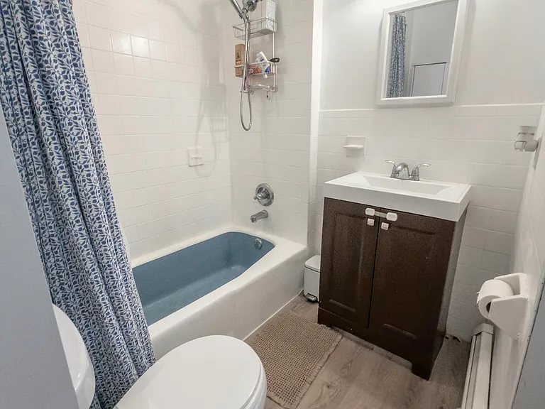 222 E Henry St #1 — Photo 8