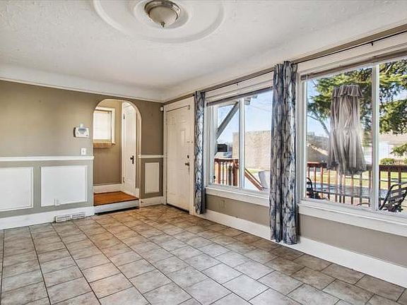 5th image of 1661 Grant Ave