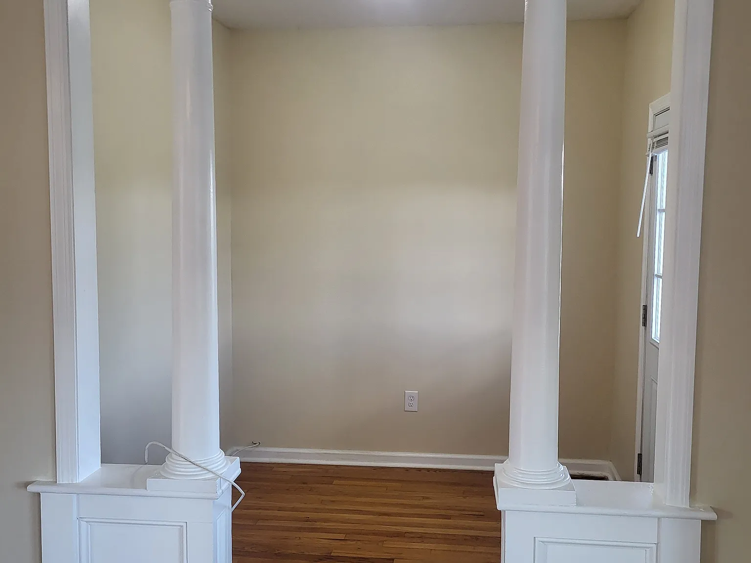 3 bed, 1600 sqft, $2,200 — Photo 3