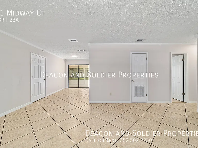 11 Midway Ct — Photo 7