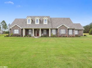 26082 Chatelaine Rd, Elberta, AL 36530