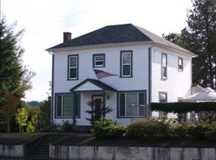 276 Main St, Elkton, OR 97436