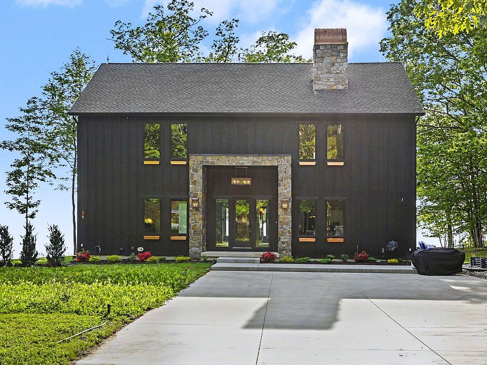 1st image of 2578 Lakeshore Dr