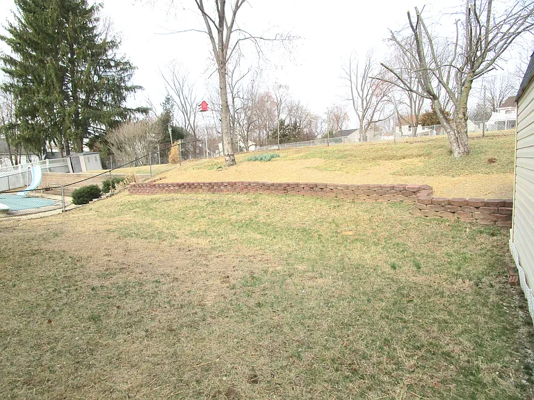 2404 Maytime Dr — Photo 18