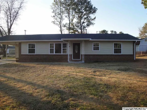 702 Betty St SW, Decatur, AL 35601