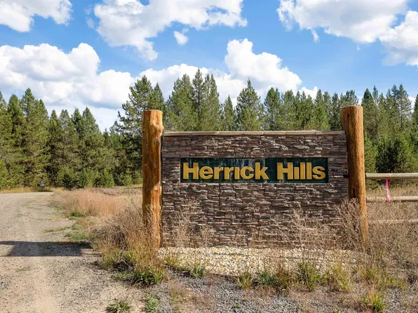 47 Coit Dr, Cascade, ID 83611