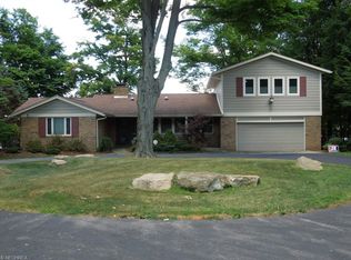 1643 Woodway Rd, Kent, OH 44240