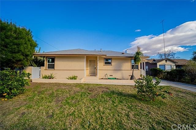 1st image of 2067 N Pico Ave