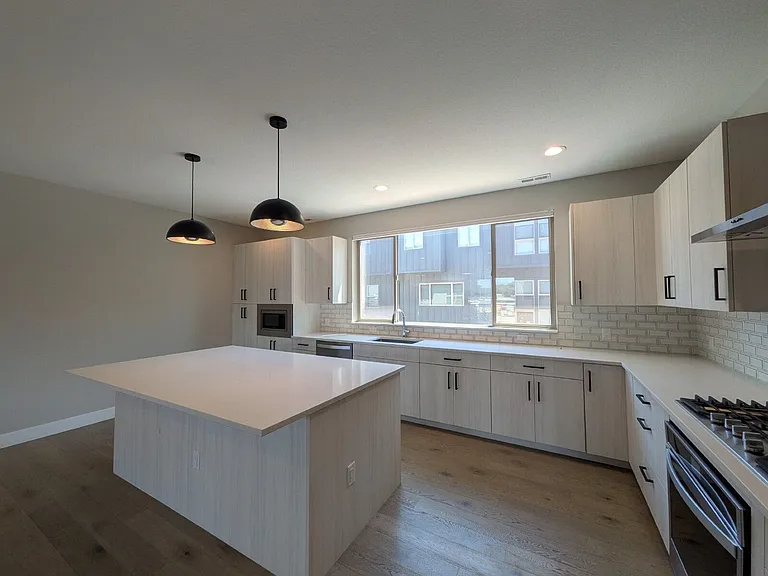 5009 S Prince Pl — Photo 7