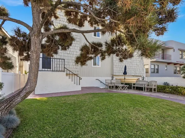 333 D Ave APT 3, Coronado, CA 92118