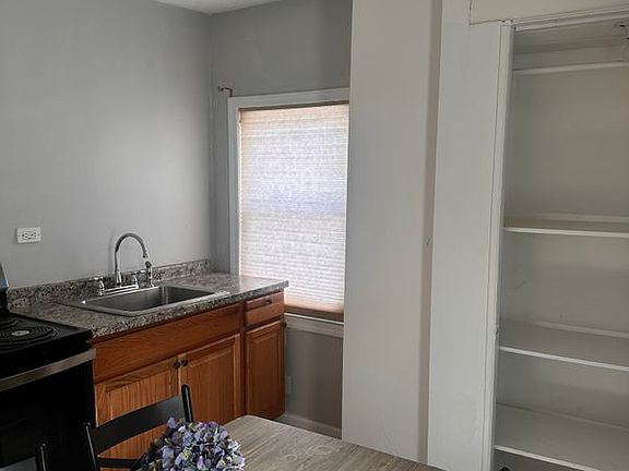 4th image of 92-01 220th St APT 2