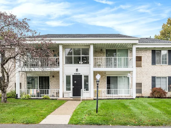 35912 Ann Arbor Trl, Livonia, MI 48150