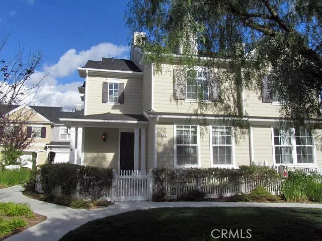 46 Strawflower St — Photo 2