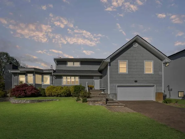 564 Rica Lane, Woodmere, NY 11598