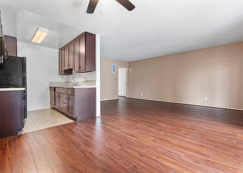 1st image of 700 N Wendy Dr #33
