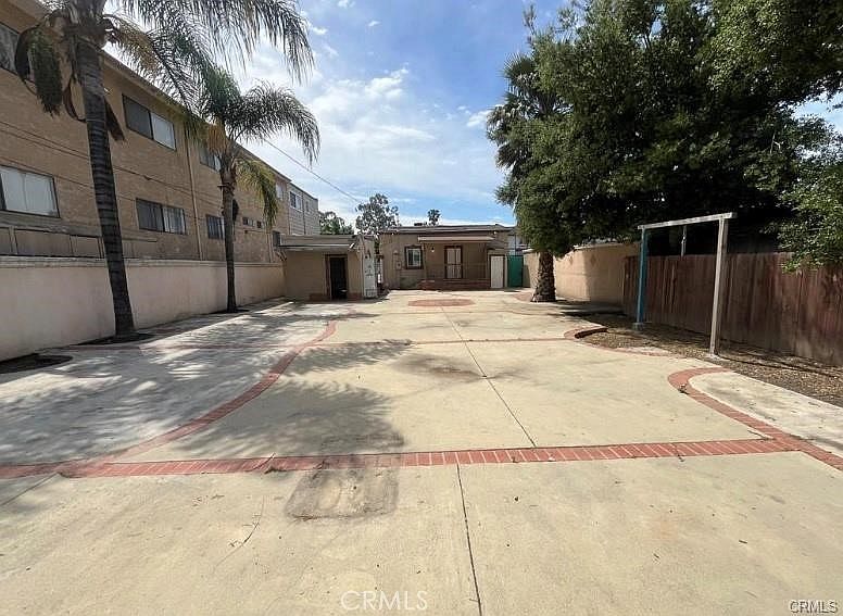 1st image of 14717 Victory Blvd