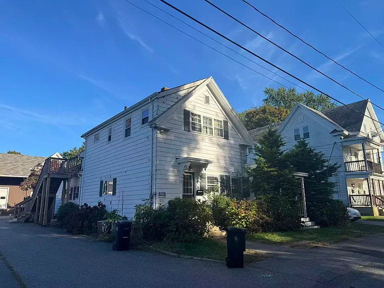 23 Gardner Ave #23 — Photo 8