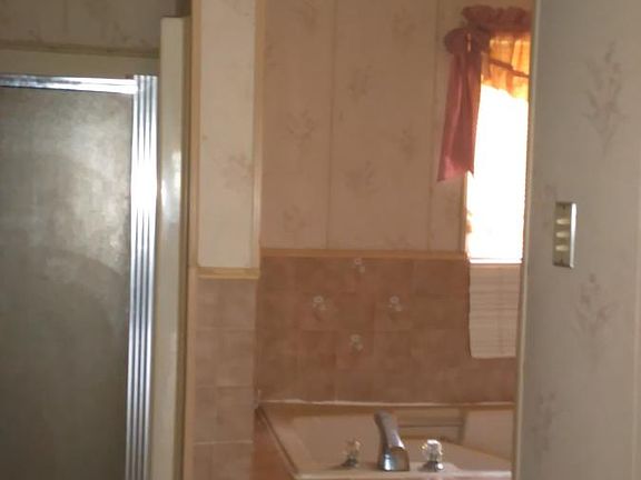 5th image of 2237 Robinhood Dr