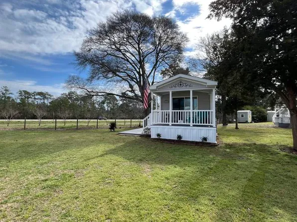 1204 Cedar Point Blvd #13, Swansboro, NC 28584