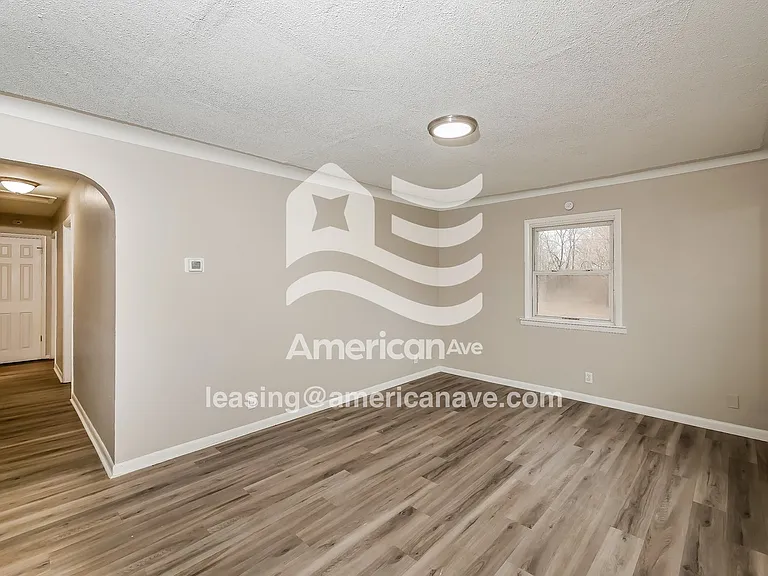 496521_003_wm_-_living_room_13524881.jpg