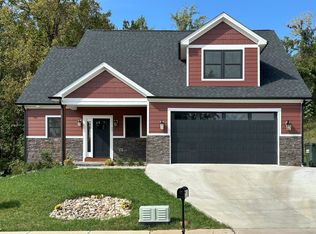 55 McIlwee Ln, Staunton, VA 24401