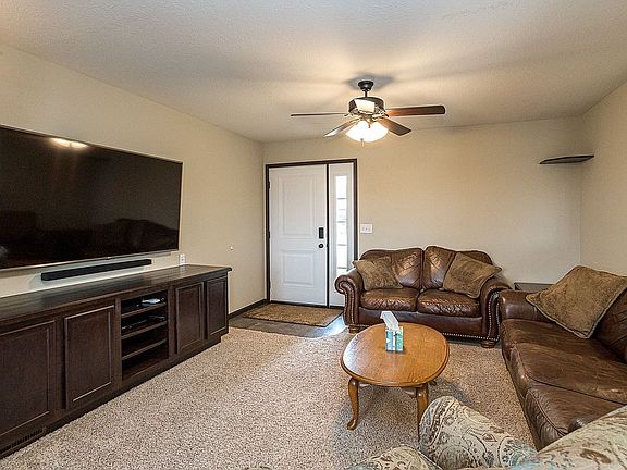 3rd image of 6130 Deere Creek Ln #B