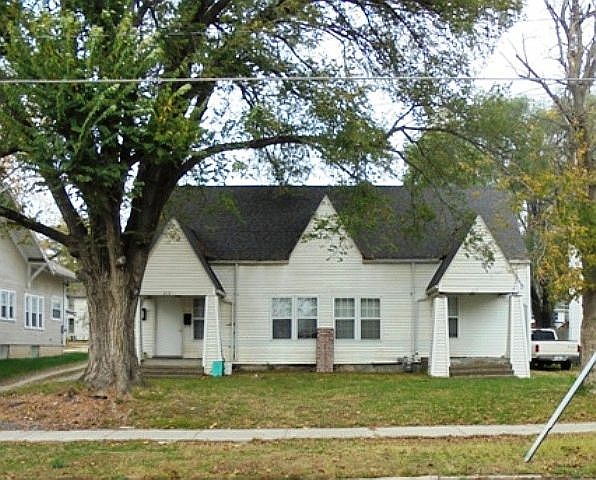 1st image of 319 Jackson St
