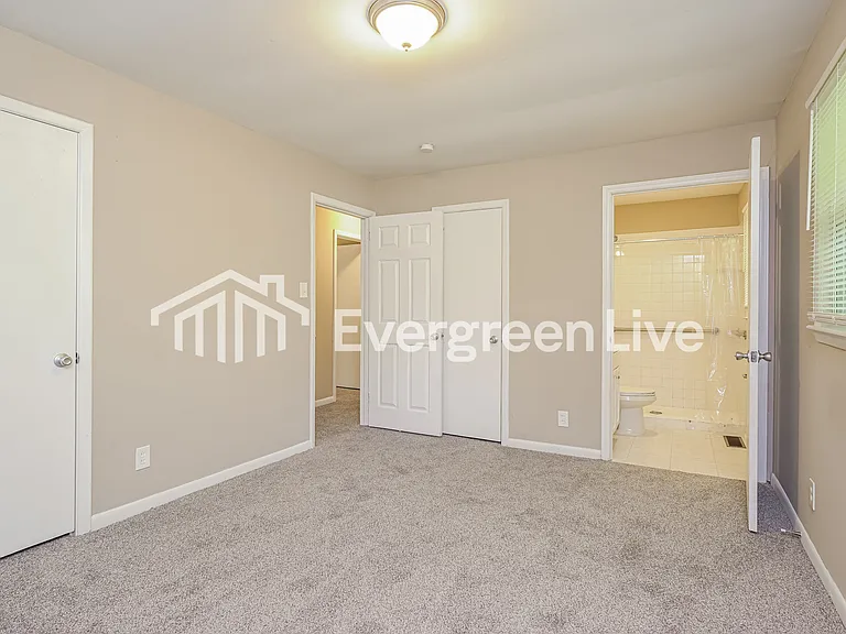 4207 Hampshire Dr — Photo 14